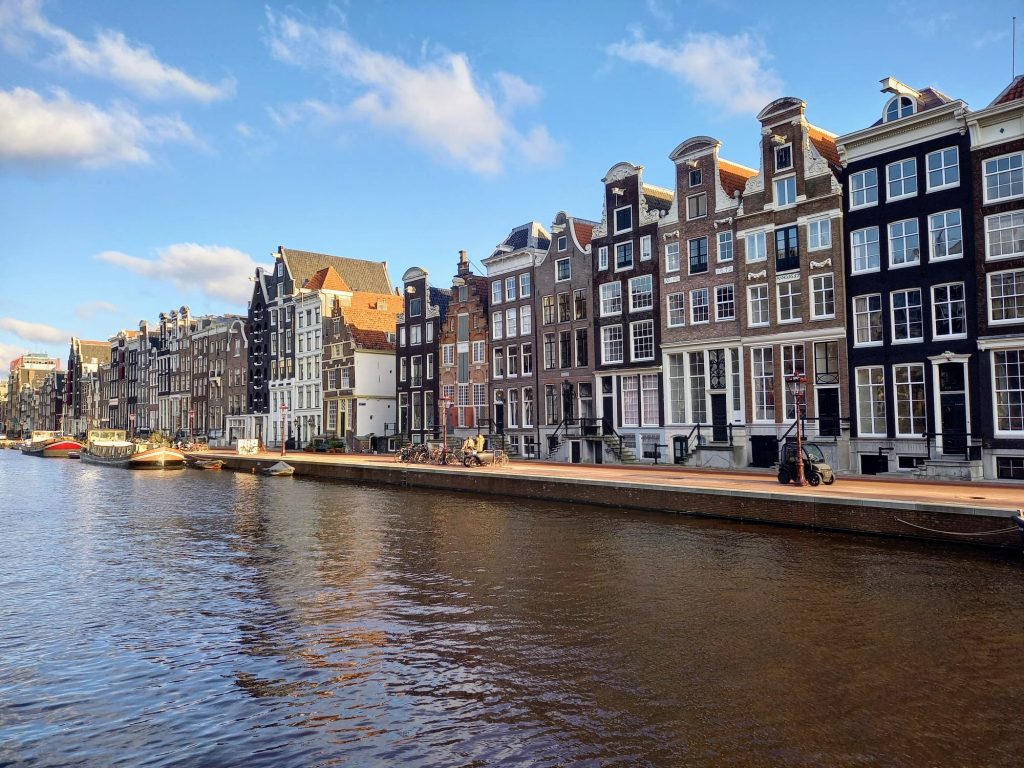 wat doet vastgoed advocaat Amsterdam